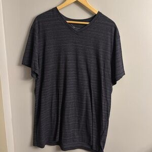 V-neck T-shirt